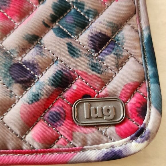 Lug Tandem Wristlet - Picture 3 of 6